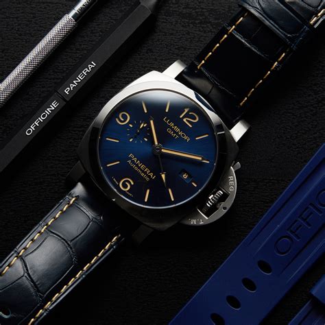 how to use the gmt in a panerai|panerai luminor gmt 44mm.